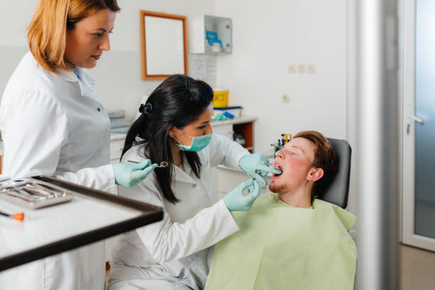 Best Emergency Tooth Extraction  in Bonneauville, PA